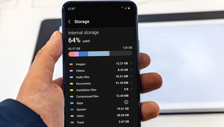 clear device storage on android